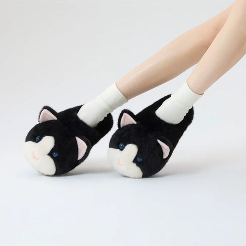 Playful Cat Face Plush Slippers