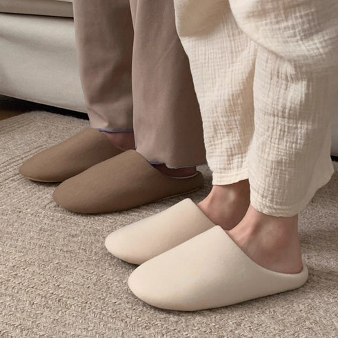 Quiet Minimal Closed-Toe Home Slippers