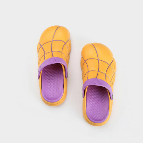 Sporty Basketball Textured Design Clogs