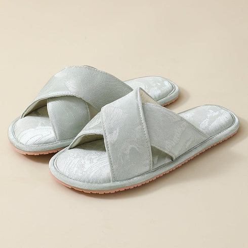 Jacquard Crossband Comfort Slides