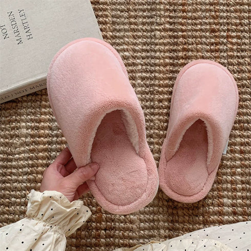 Minimal Dome-Toe Plush Slippers