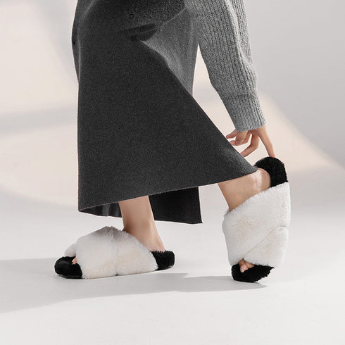 Two-Tone Plush Lounge Slippers