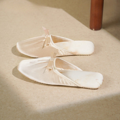 Silky Bow Pointed Home Slippers