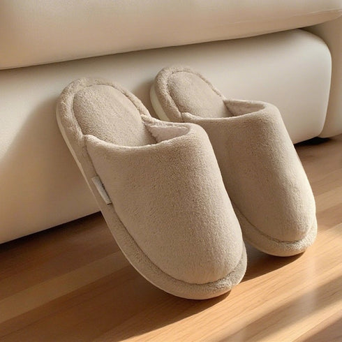Minimal Dome-Toe Plush Slippers