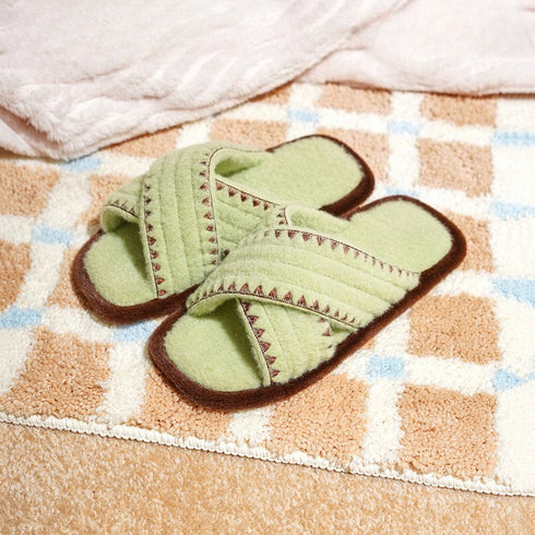 Plush Zigzag Trim Home Slides
