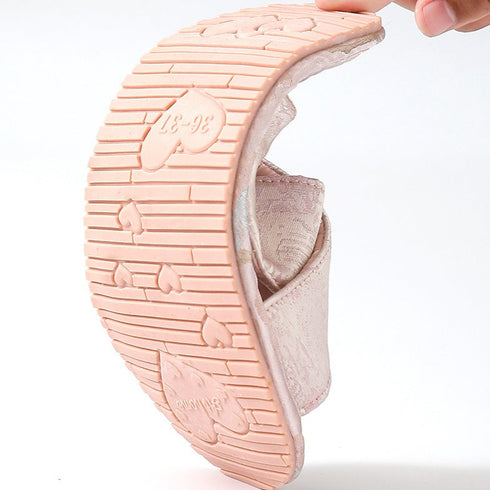 Jacquard Crossband Comfort Slides