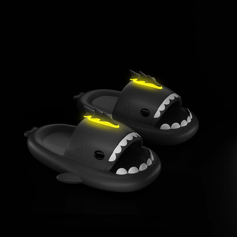 Sharkicks Basic - Claquettes Requins Dragon Foudre