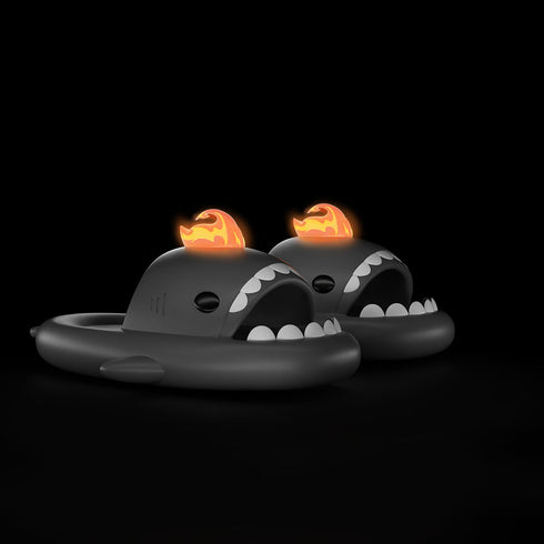 Sharkicks Basic - Ciabatte Squalo Kaiju di Fuoco